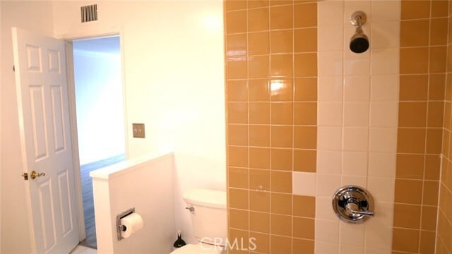Building Photo - 16371 Chella Dr