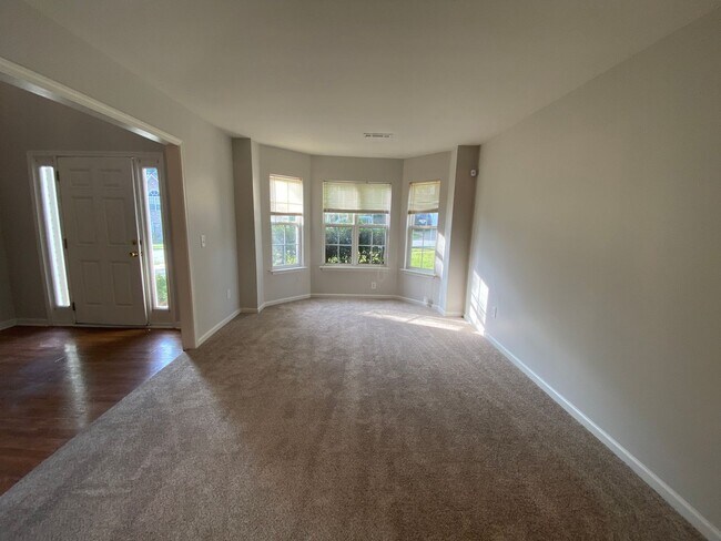 Building Photo - Pristine home located in Linda Vista!