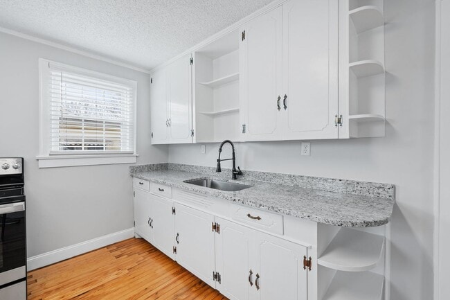 Building Photo - Inman Charm: Walk to Downtown! Cozy 2-Bed ...