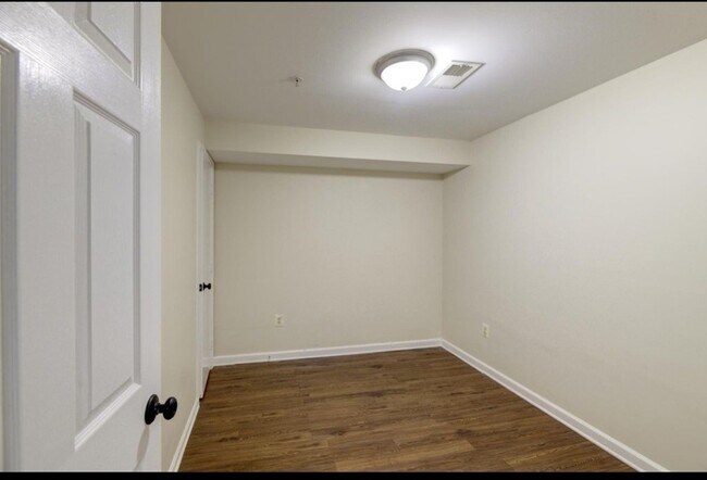 Basement Bedroom (4) - 6942 Malachite Pl