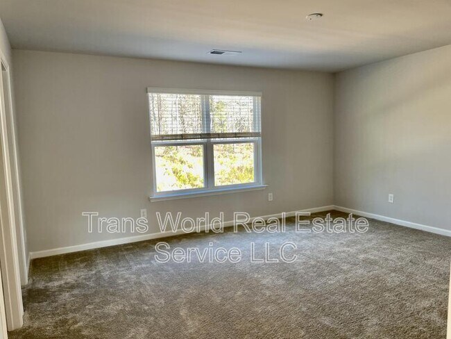 Building Photo - 5899 Wheeler Ridge Rd