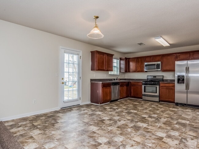 Building Photo - 1008 Spaniel Terrace