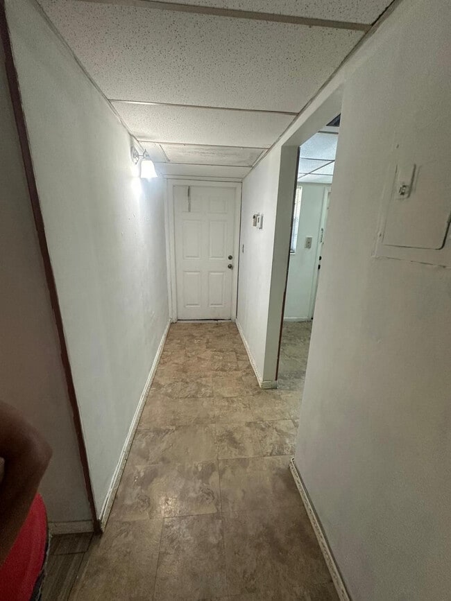 Building Photo - 251 NE 187th St