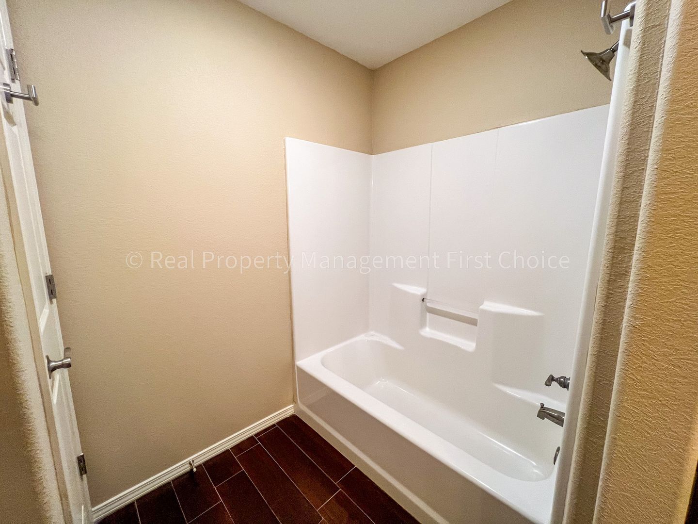 Building Photo - 420 Ridge Point Dr