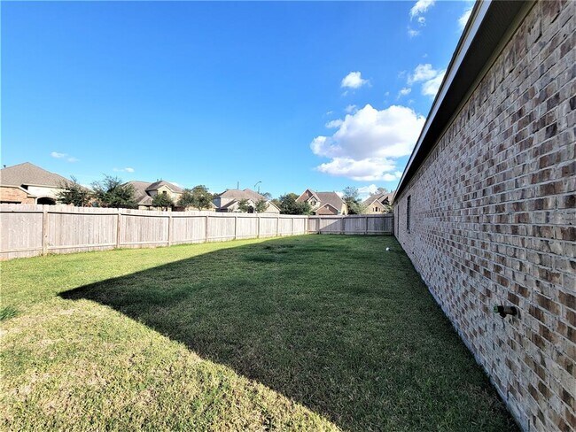 Building Photo - 5706 Micah Ln