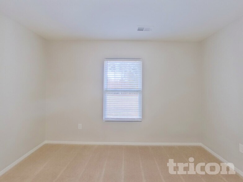 Building Photo - 4116 Larkhaven Village Dr
