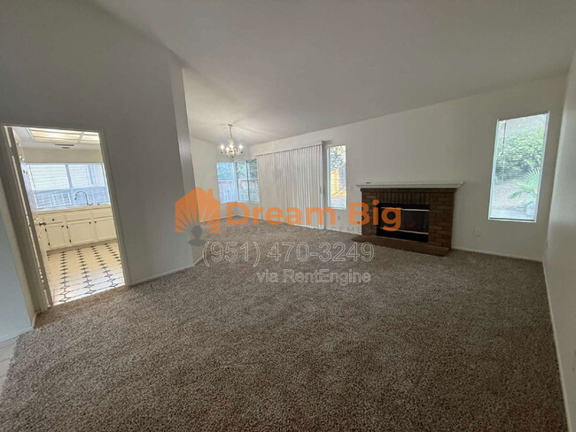 Building Photo - 1585 Stoneykirk Dr