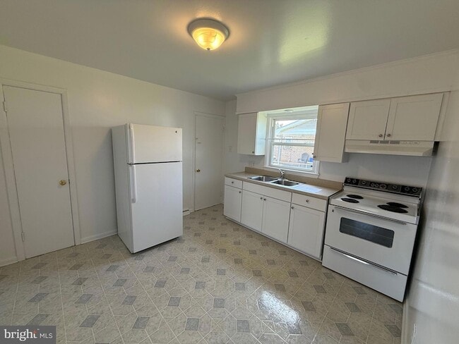 Building Photo - 103 Taft Ave