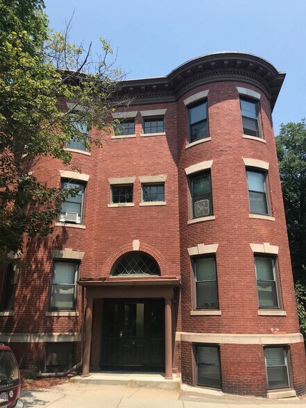 Front Entrance - 26 Linden Pl