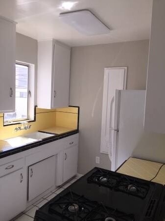 Building Photo - 32nd 3360-34 (DeFay)