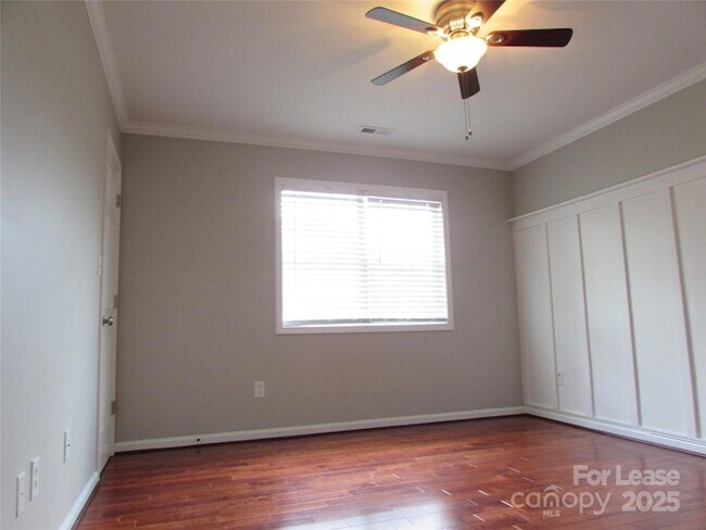 Building Photo - 106 Yorkshire Dr