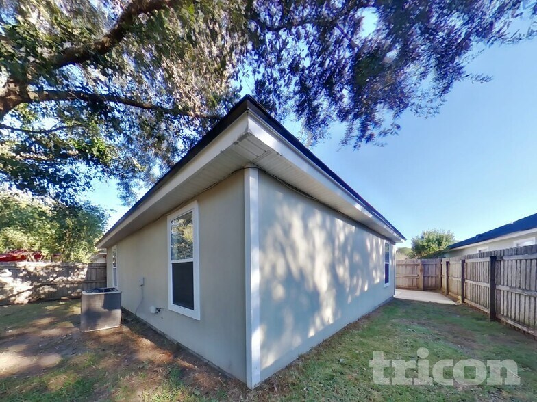 Building Photo - 4196 Jillian Dr