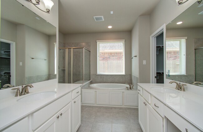 Building Photo - 17621 Northern Harrier Ct