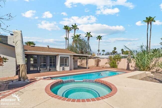 Building Photo - Captivating 3Bdm 2Ba Home with Pool in Scottsdale