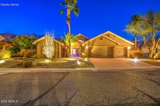 Building Photo - 1676 E Glenhaven Dr
