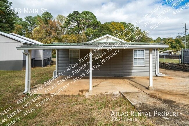 Building Photo - 3733 Main St