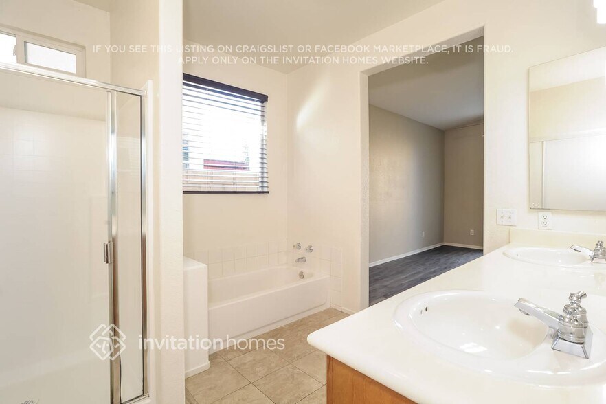 Building Photo - 5815 W Ave J 12