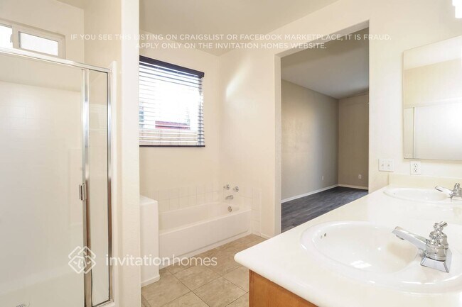 Building Photo - 5815 W Ave J 12