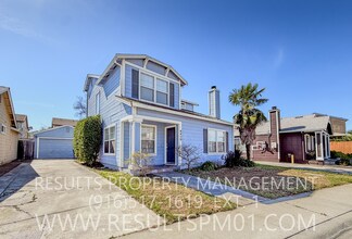 Building Photo - Make this Beautiful 4 Bedroom Your New Home