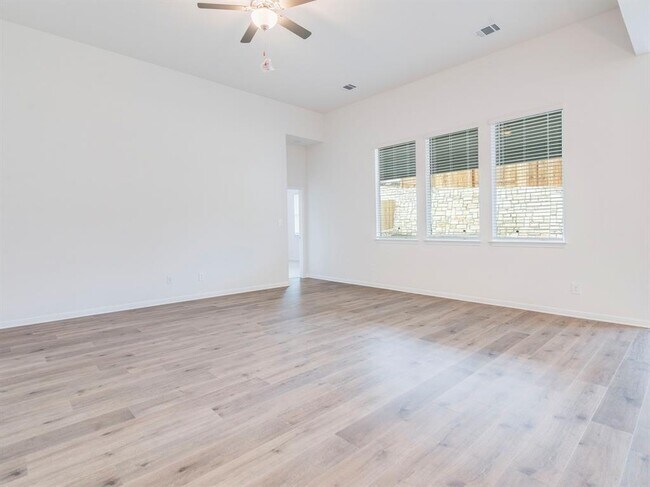 Building Photo - 227 Cathedral Mountain Dr