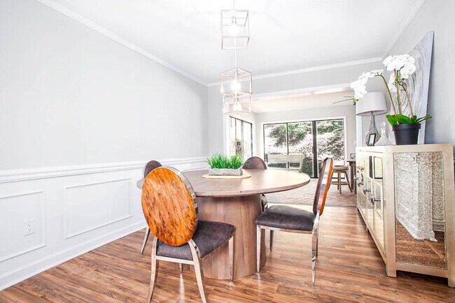 Beautiful dining area! - 7022 Quail Hill Rd