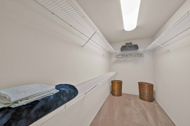 Building Photo - 3622 Canterbury Dr