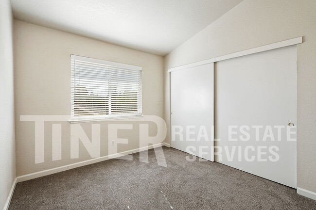 Building Photo - 5626 Bolton Way