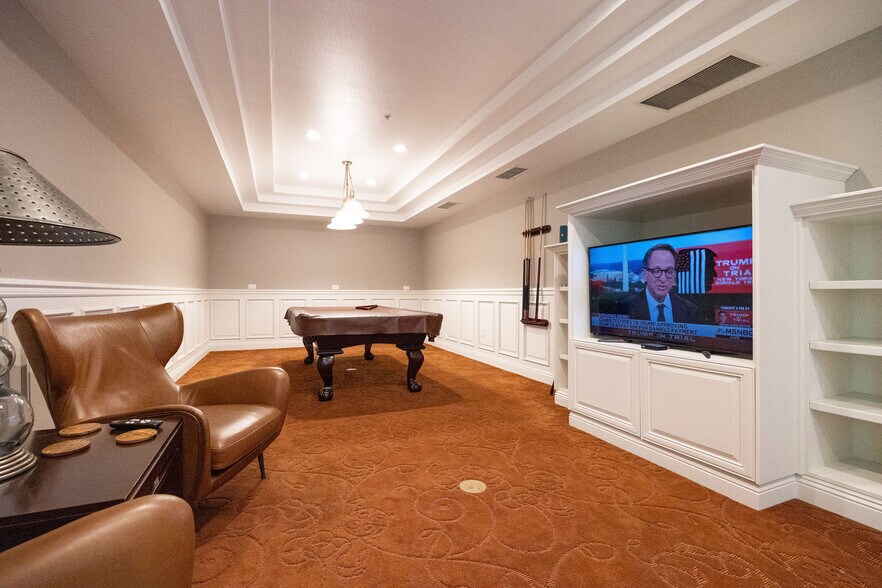 Billards / TV Room - 2400 5th Ave