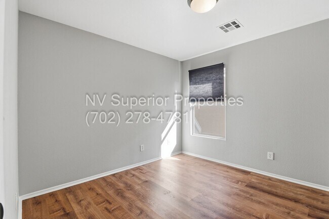Building Photo - NW North Las Vegas!! Single Story!! No Carpet!! Low Maintenance Desert landscape front and back!!