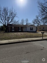 Building Photo - 3 Br 1.5 ba Brick, in the city