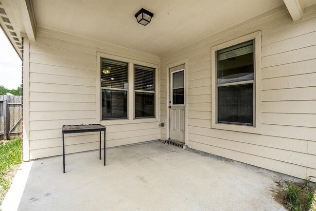 Building Photo - 384 Decoster Blvd