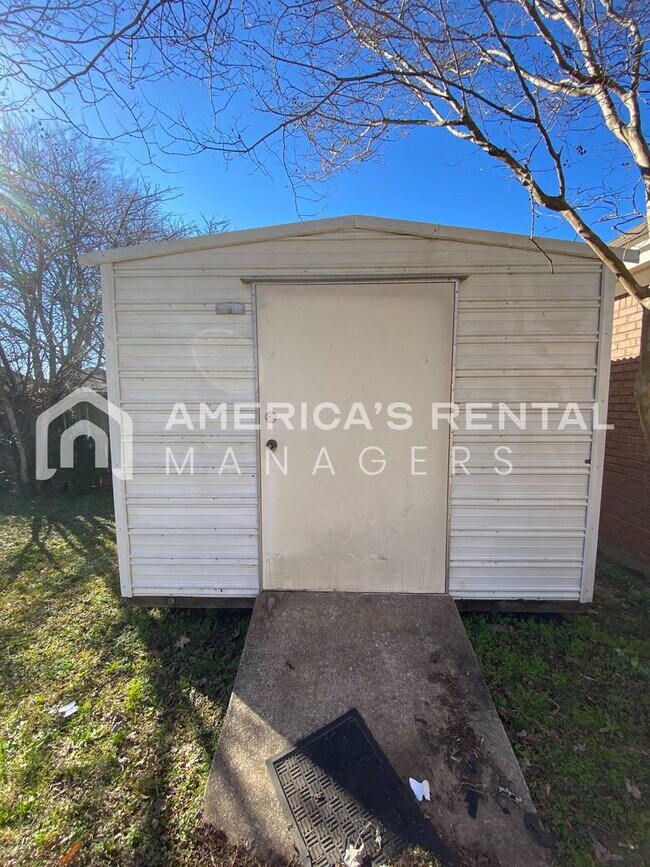 Building Photo - 7936 Copperfield Dr