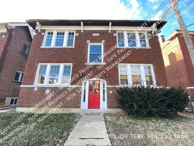 Building Photo - 2711 Arkansas-2S