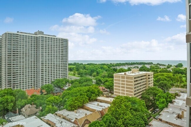 Building Photo - 720 W Gordon Terrace