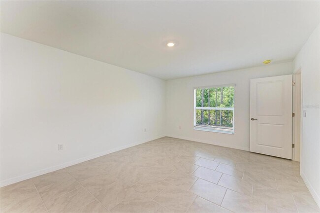 Building Photo - 23444 Steeple Ave