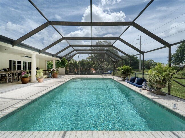 Building Photo - 2908 Banyan Blvd Cir NW