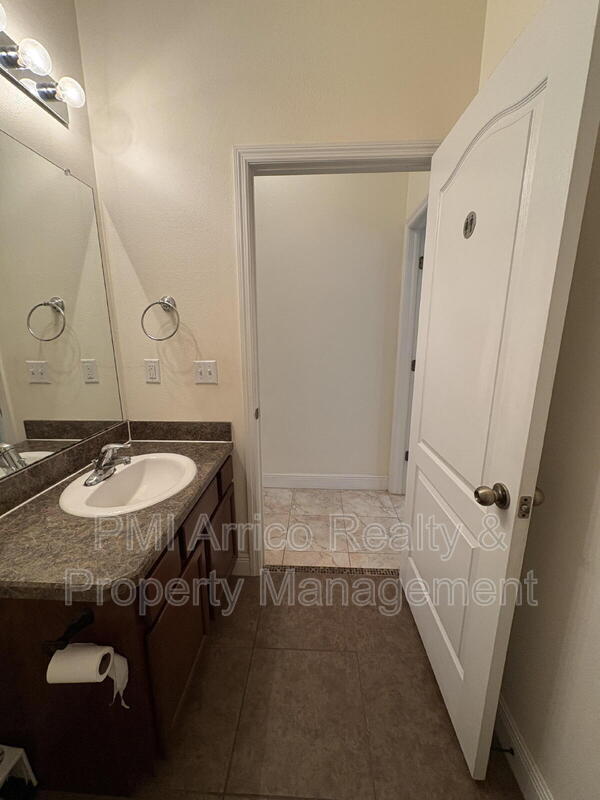 Building Photo - 8611 Olive Moss Ct