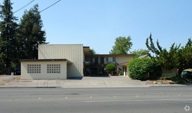 Building Photo - 1575 Yulupa Ave