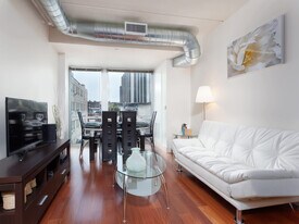 Building Photo - 2021 Chestnut St