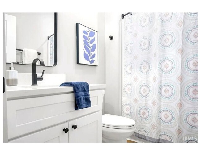 Building Photo - 111 S Jefferson St