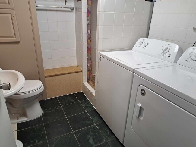 Building Photo - 205 N Ware Chappel Rd