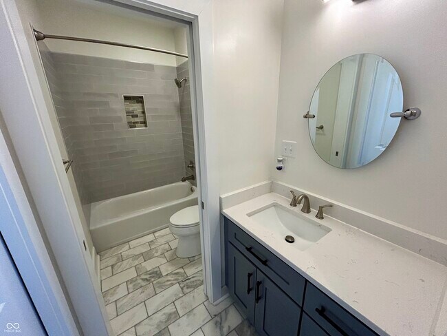 Building Photo - 2511 S Delaware St