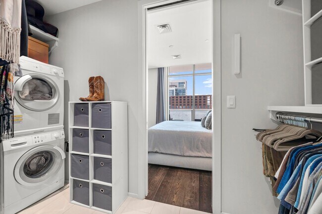 Building Photo - 200 Congress Ave.