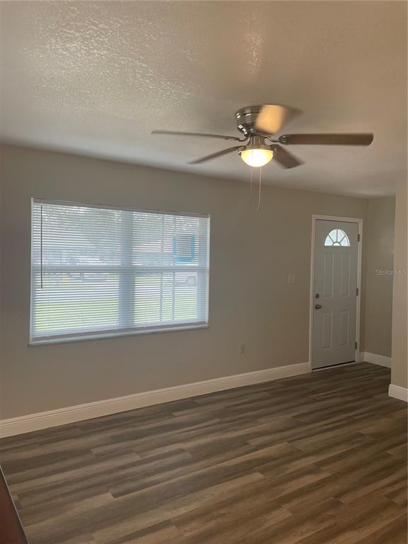 Building Photo - 2403 Lisa St