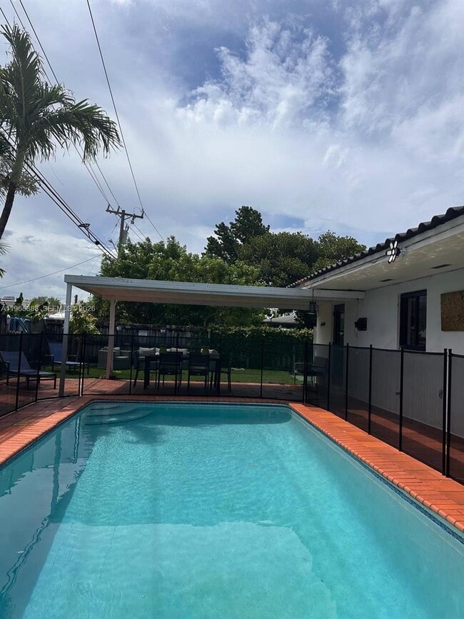 Building Photo - 20600 SW 116th Rd