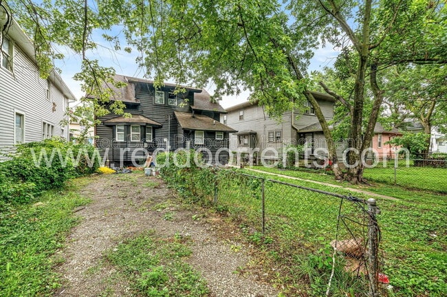 Building Photo - 408 N Oakland Ave