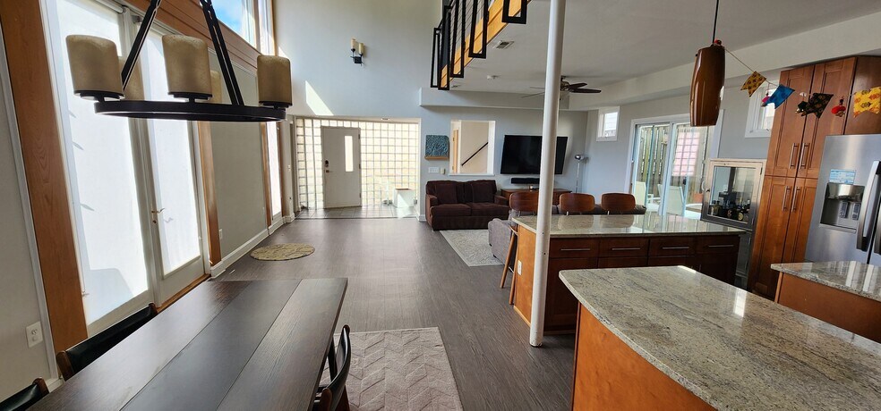 Building Photo - 3018 22nd St S