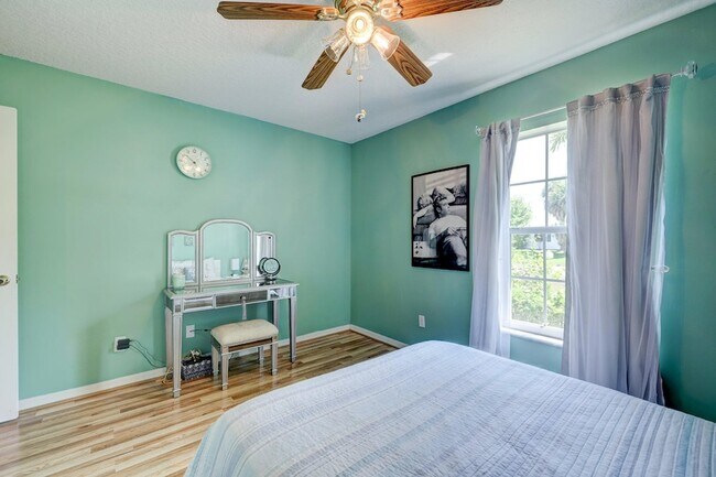 Building Photo - 1838 SE Genaro Terrace