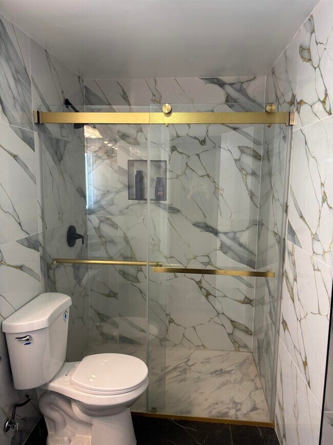 Building Photo - 109 Centre Ave