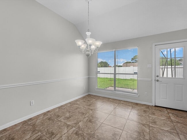 Building Photo - 18634 S Wimbledon Dr